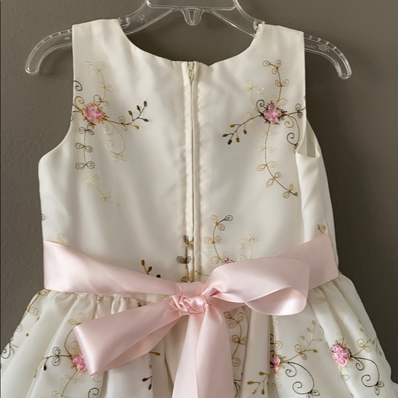 US Angels • Girls Spring Dress - Picture 7 of 11